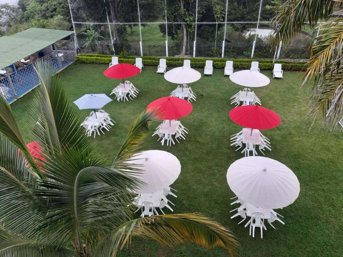 Hotel Barcelona Chinauta Exterior photo